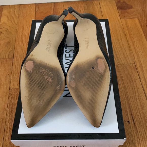 Black Nine West pointy toe heel size 7.5 - Picture 4 of 7